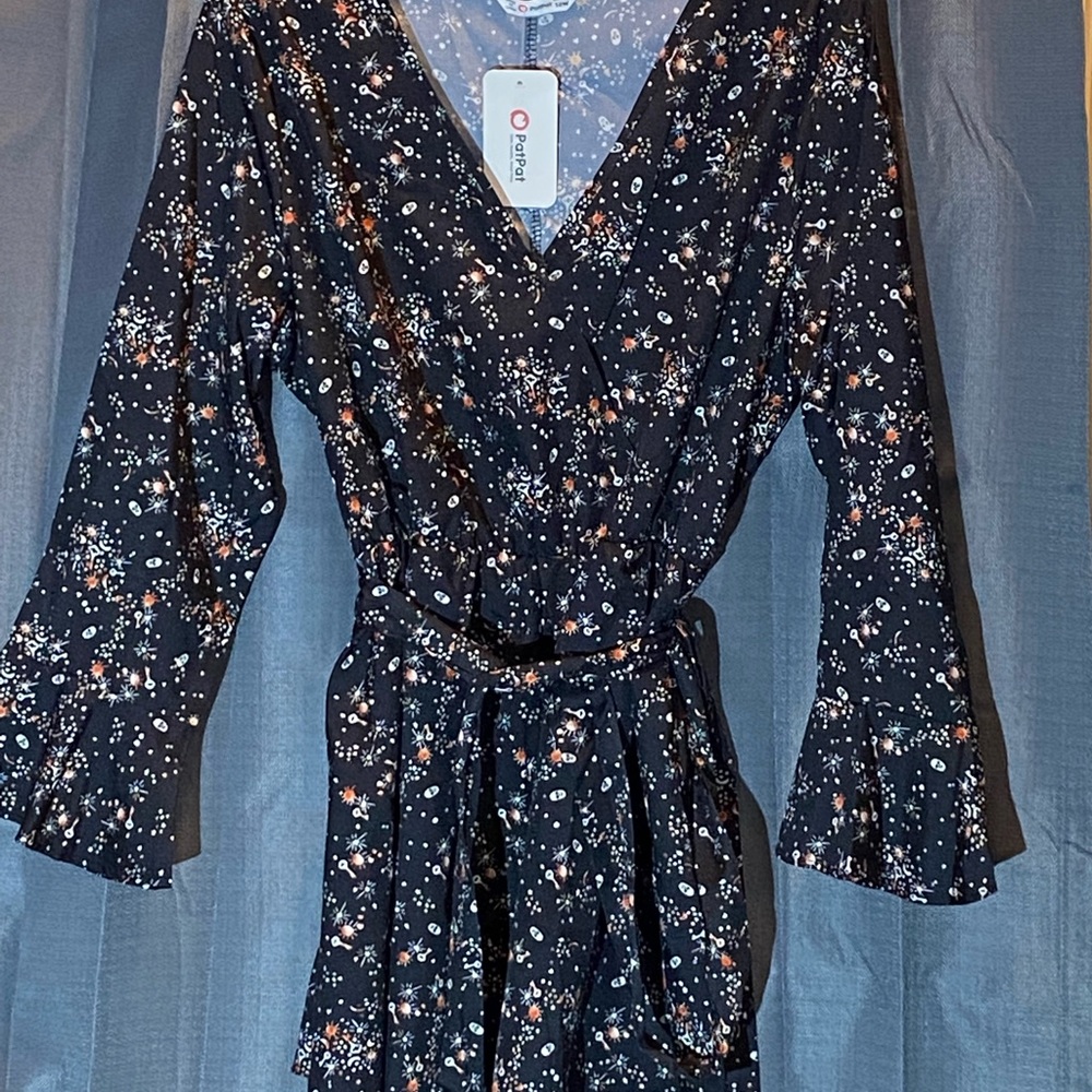 Woman’s 16w top with tie waist